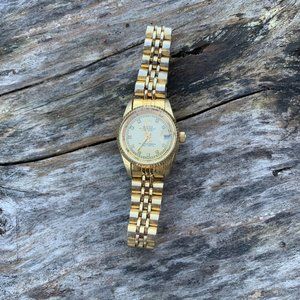 Costume Ladies 'Rolex' Quartz Gold Tone Watch with Stainless Steel Back